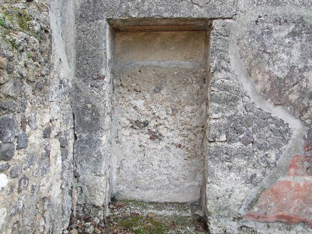 I.2.10 Pompeii. December 2006. South wall of atrium with door sized niche or cupboard.