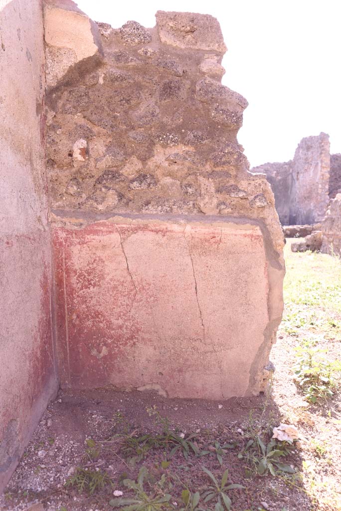 I.4.22 Pompeii. October 2019. South wall in south-east corner of room c.
Foto Tobias Busen, ERC Grant 681269 DCOR.
