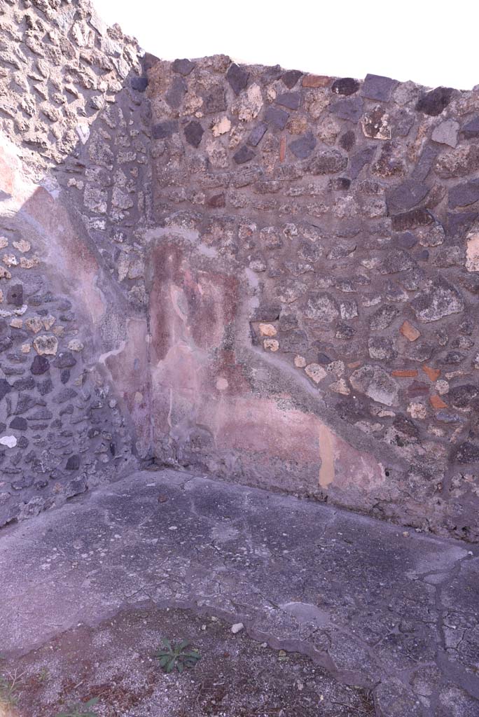 I.4.22 Pompeii. October 2019. 
Room k/l, looking towards south wall in south-east corner.
Foto Tobias Busen, ERC Grant 681269 DCOR.
