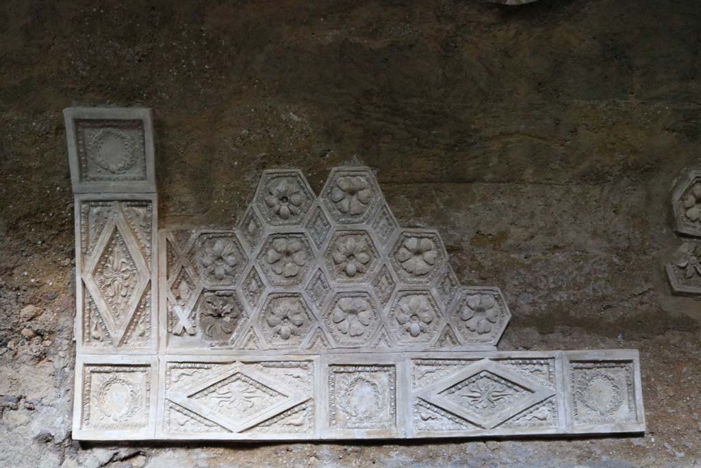 I.6.2 Pompeii.  December 2018. Stuccoed vaulted ceiling in cryptoporticus. Photo courtesy of Aude Durand.