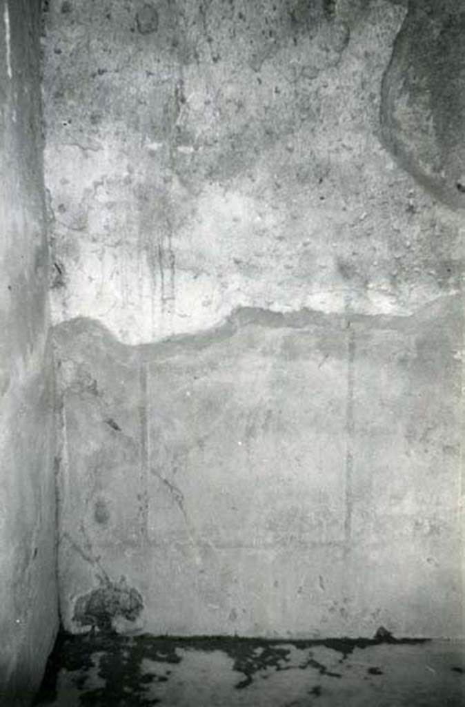 I.7.3 Pompeii. 1972. Domus of M. Fabius Amandus, room in SE of court, W wall, to show pick marks under 2nd style.  
Photo courtesy of Anne Laidlaw.
American Academy in Rome, Photographic Archive. Laidlaw collection _P_72_13_7.
