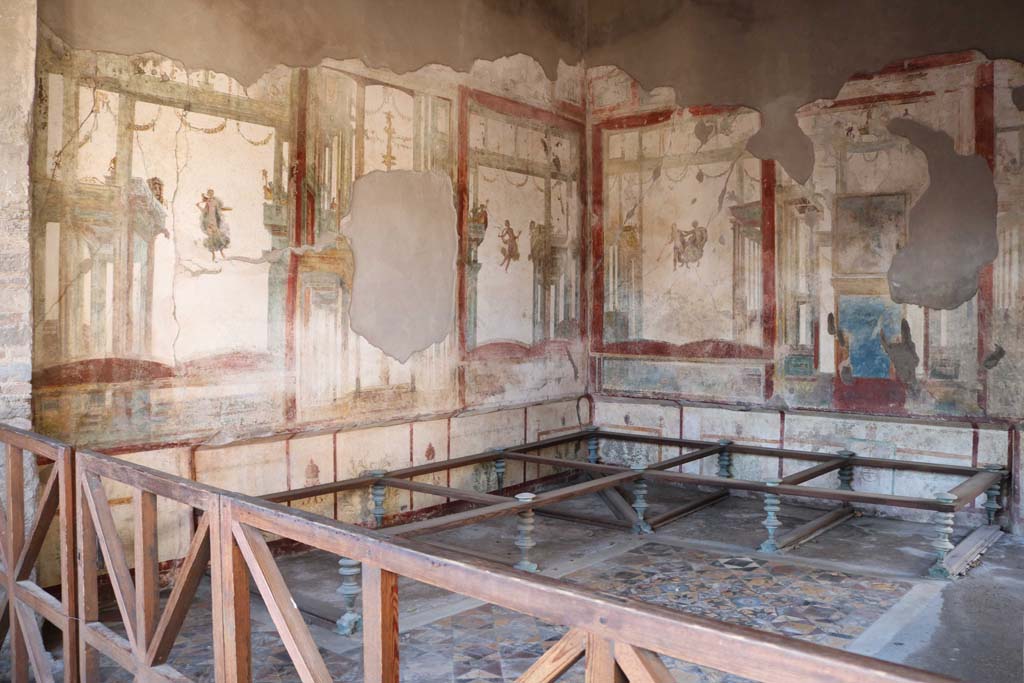 I.7.11 Pompeii. December 2018. Looking north-west across triclinium. Photo courtesy of Aude Durand.