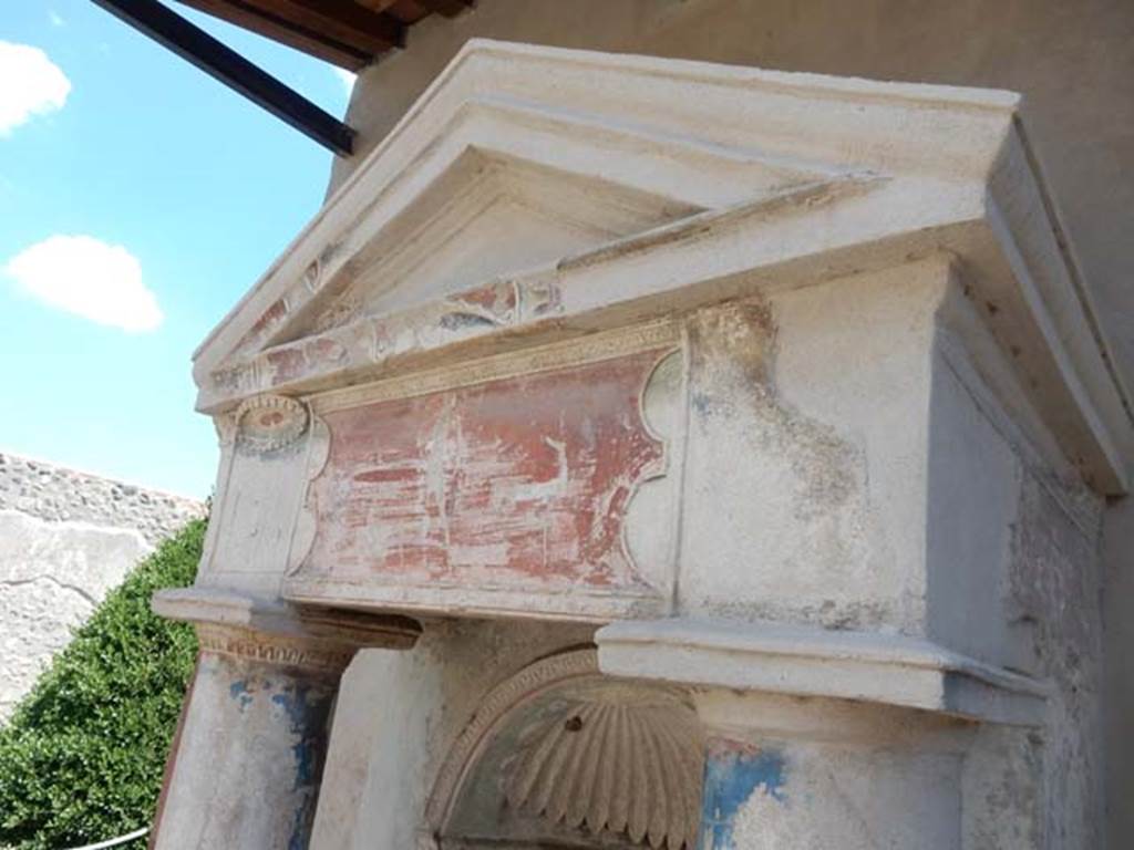 I.7.12 Pompeii. May 2017. Detail of upper nymphaeum from west end. Photo courtesy of Buzz Ferebee. According to Jashemski, the detail (in red) shows Diana and two deer in plaster relief. See Jashemski, W. F., 1993. The Gardens of Pompeii, Volume II: Appendices. New York: Caratzas, (p.38).
