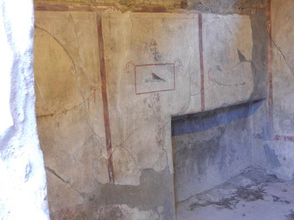 I.8.9 Pompeii. May 2015. Room 4, north wall with recess. Photo courtesy of Buzz Ferebee.