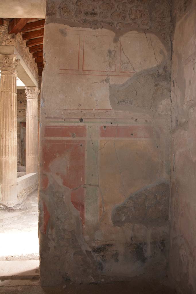 I.8.17 Pompeii. March 2019. Room 4, east wall at south end.
Foto Annette Haug, ERC Grant 681269 DCOR.
