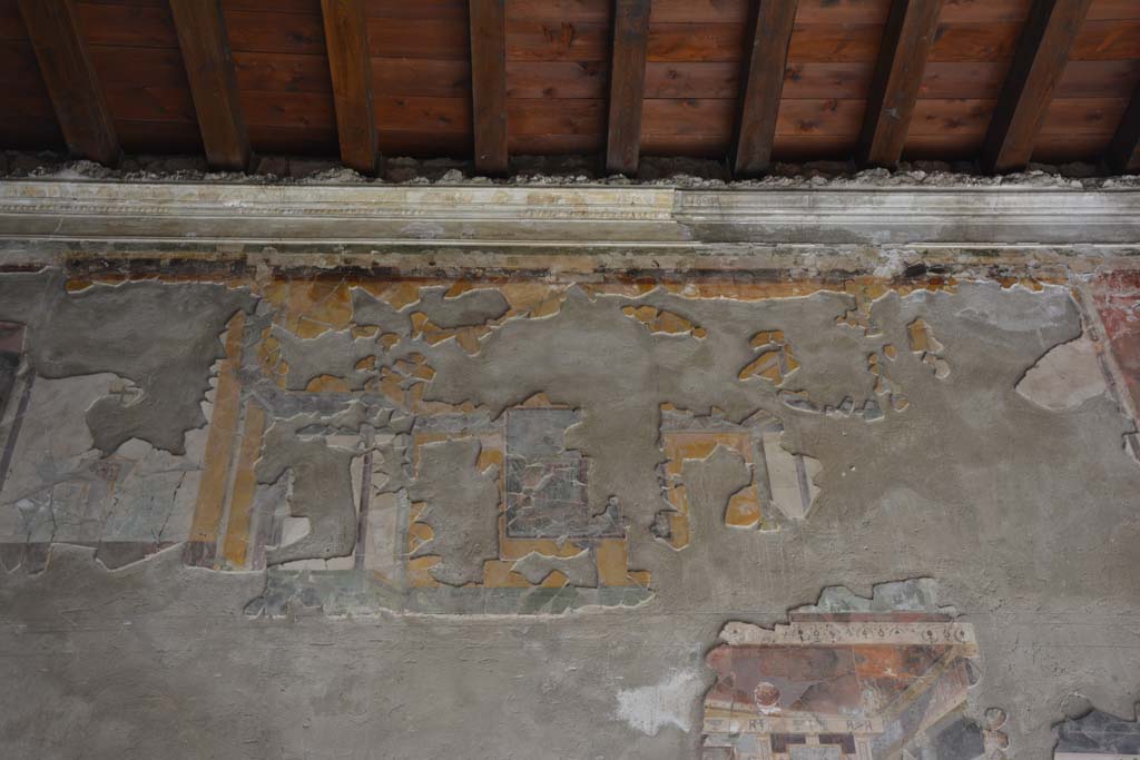 I.9.1 Pompeii. October 2019. Room 7, detail from upper east wall of tablinum.
Foto Annette Haug, ERC Grant 681269 DCOR.
