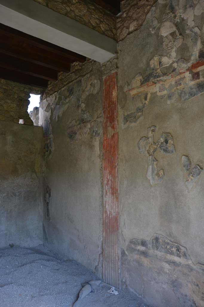 I.9.1 Pompeii. October 2019. Room 8, north-east corner and east wall of triclinium,
Foto Annette Haug, ERC Grant 681269 DCOR.

