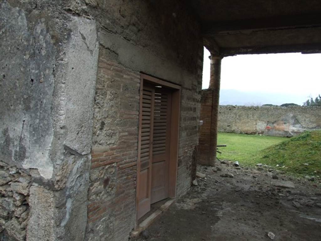 I.9.3 Pompeii. March 2009. Room 4. Tablinum.  East wall.