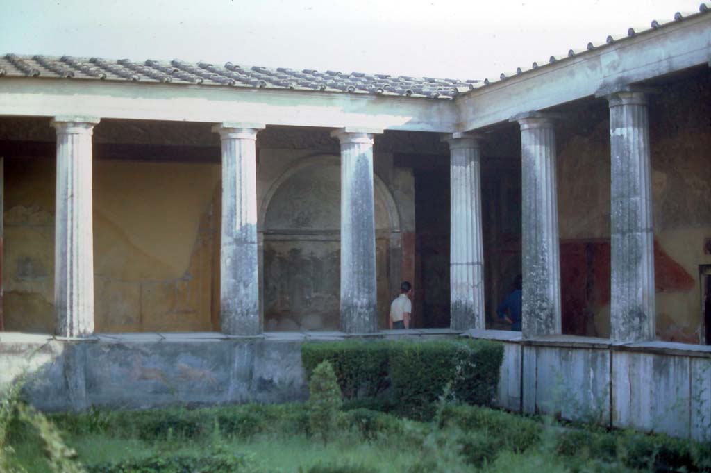 I.10.4 Pompeii, 7th August 1976. Looking towards south-west corner of peristyle garden.
Photo courtesy of Rick Bauer, from Dr George Fays slides collection.
