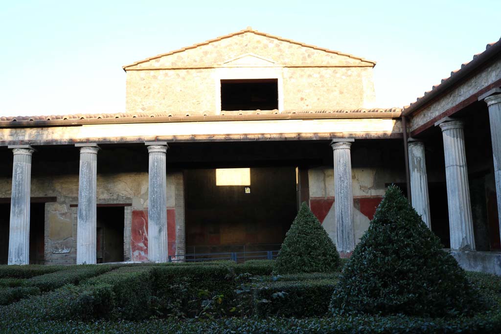 I.10.4 Pompeii. December 2018. Looking towards east portico across peristyle garden. Photo courtesy of Aude Durand.