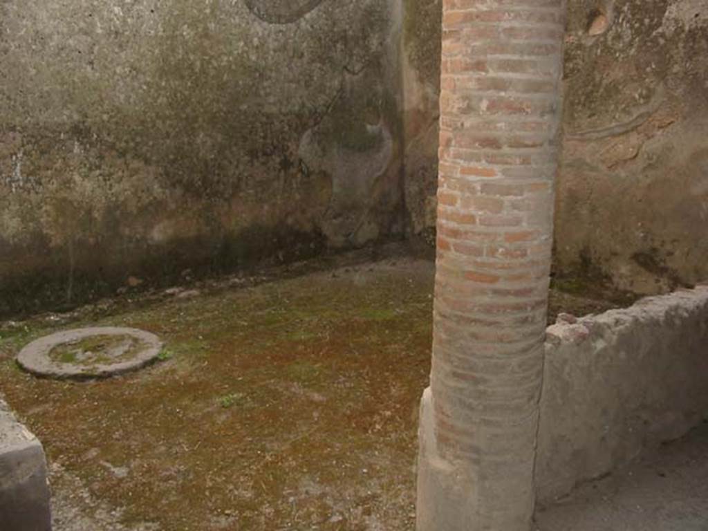 I.12.3 Pompeii. May 2003. Room 6, garden area. Looking towards south-west corner. Photo courtesy of Nicolas Monteix.