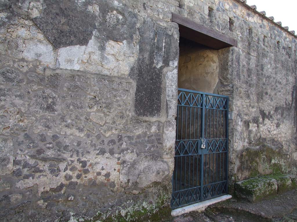 I.15.1 Pompeii. December 2006. Entrance doorway.