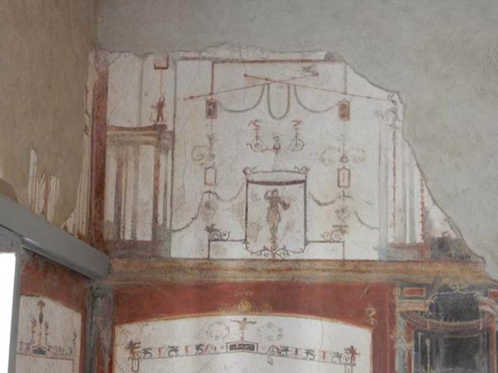 II.2.2 Pompeii. May 2016. Room “f”, upper east end of south wall. Photo courtesy of Buzz Ferebee.