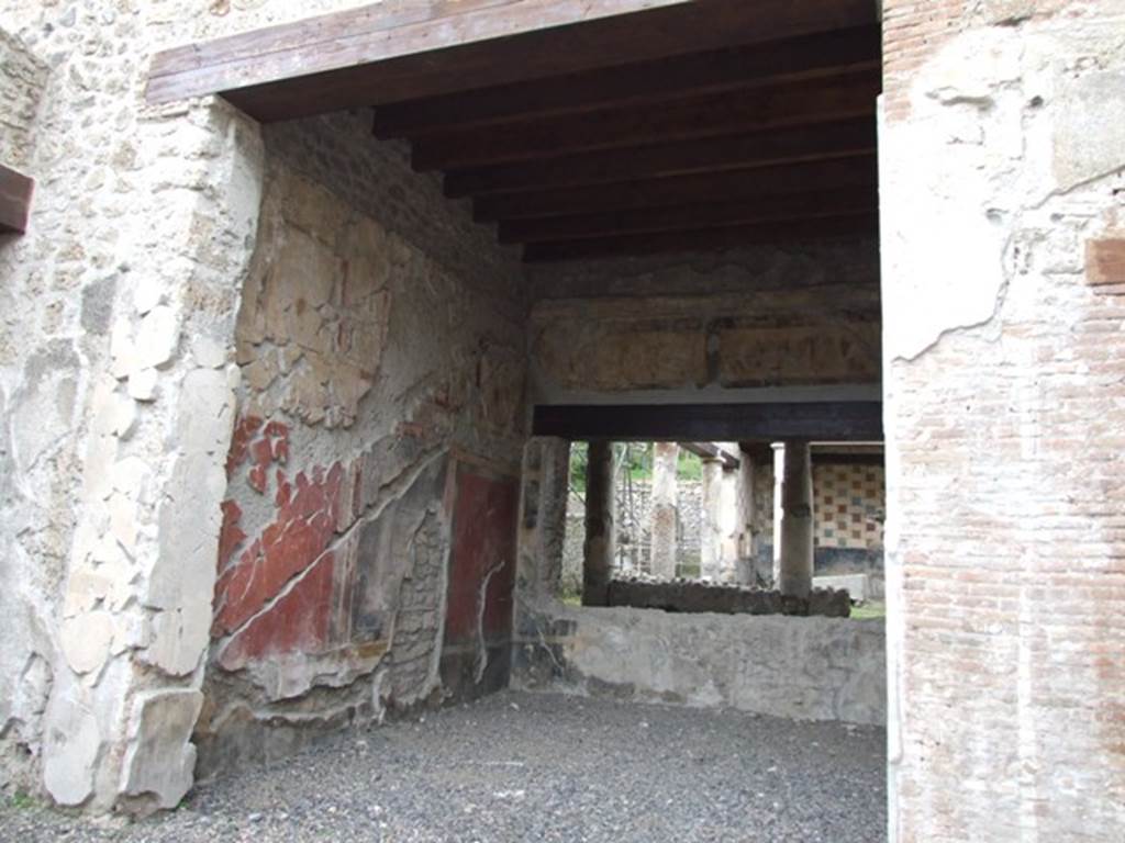 III.2.1 Pompeii. March 2009. Room 9, looking north across tablinum, to peristyle garden.
