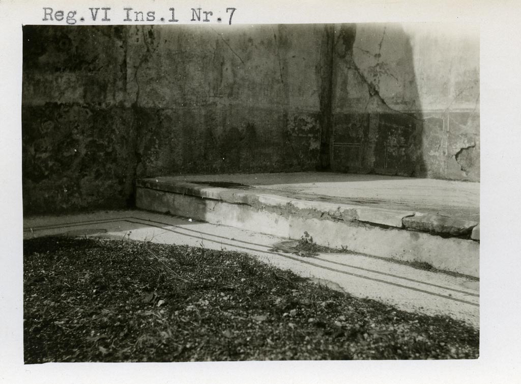 VI.1.7 Pompeii. Pre-1937-39. 
Looking towards north-west corner and white mosaic flooring in main room with a two-line border in black, and step to alcove/recess.
Photo courtesy of American Academy in Rome, Photographic Archive. Warsher collection no. 1400.
