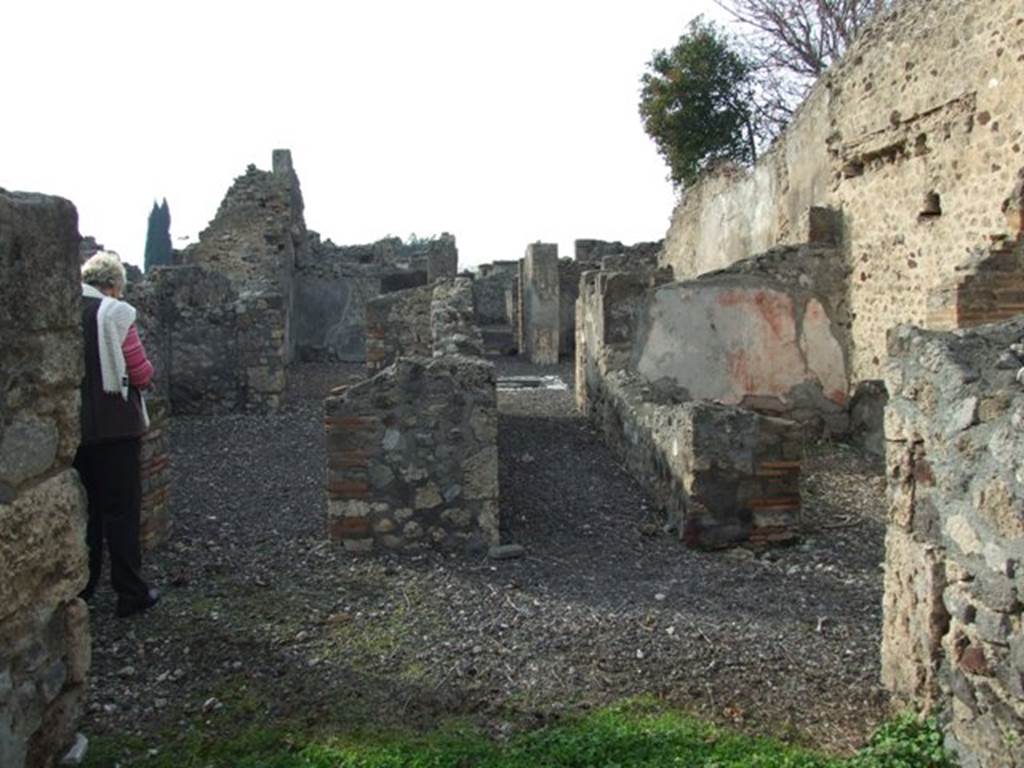 VI.5.8 Pompeii. December 2007. Looking west from the rear towards the atrium and entrance.