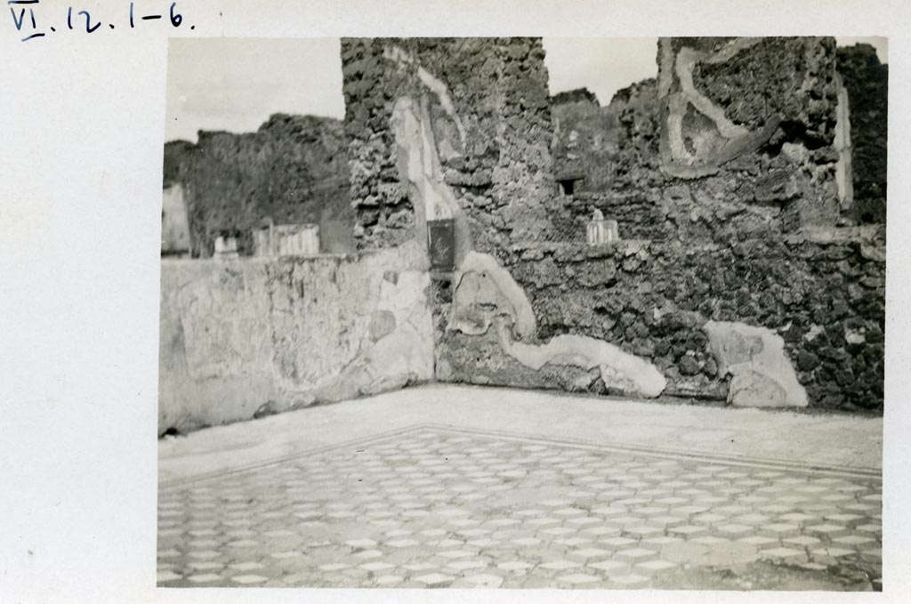 VI.12.2 Pompeii. Pre-1937-39. Looking north-east across tablinum 33.
Photo courtesy of American Academy in Rome, Photographic Archive. Warsher collection no. 030

