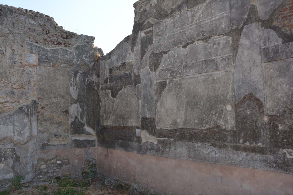 VI.14.43 Pompeii. September 2019. South-east corner.
Foto Annette Haug, ERC Grant 681269 DÉCOR.

