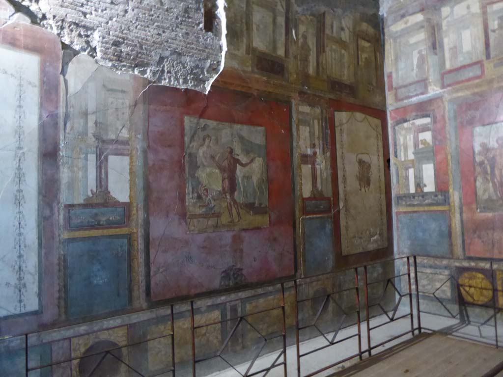 VI.15.1 Pompeii. January 2017. Looking along north wall towards north-east corner.
Foto Annette Haug, ERC Grant 681269 DÉCOR.
