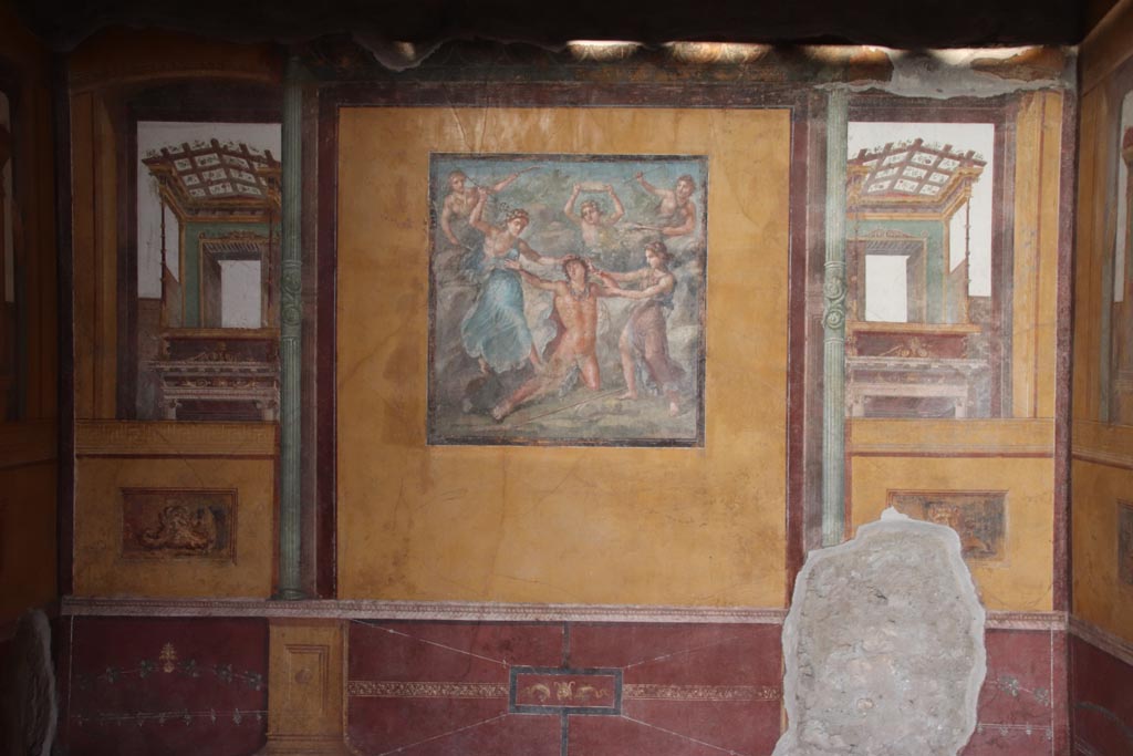 VI.15.1 Pompeii. October 2023. East wall of exedra. Photo courtesy of Klaus Heese. 