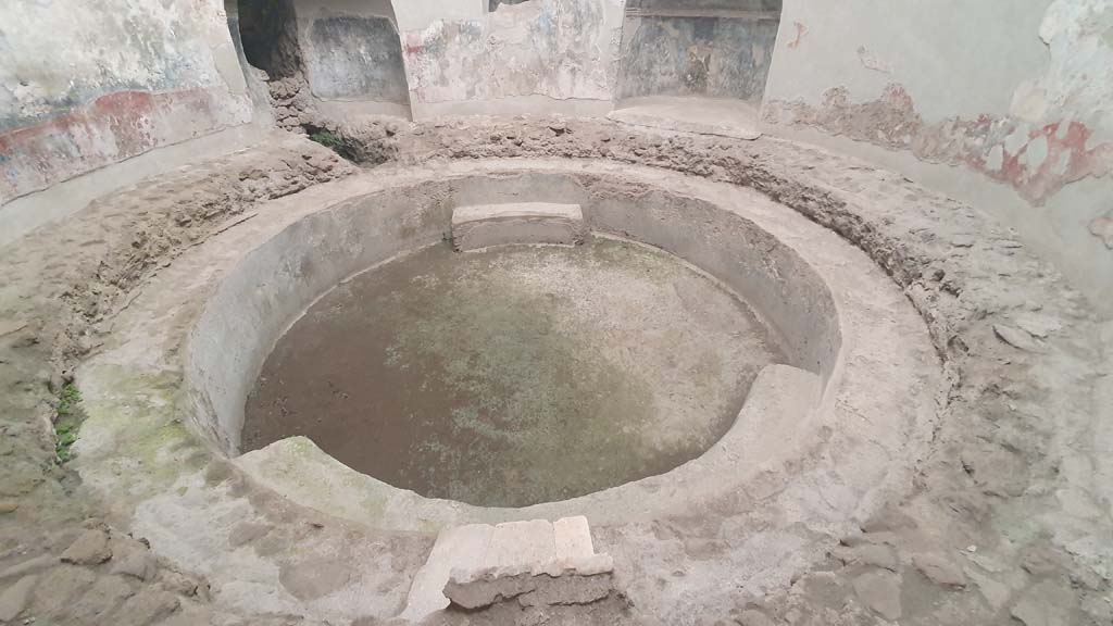 VII.1.8 Pompeii. July 2021. Cold bath in frigidarium 4.
Foto Annette Haug, ERC Grant 681269 DÉCOR
