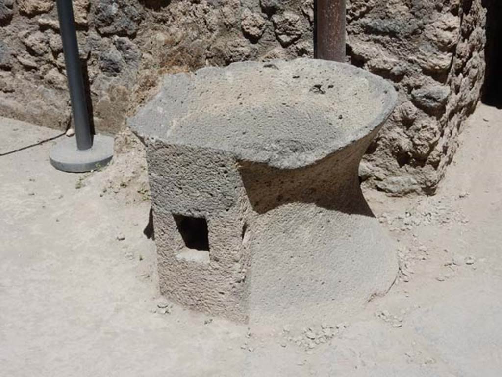 VII.1.46 Pompeii. May 2017. Remains of mill in kitchen area. Photo courtesy of Buzz Ferebee.