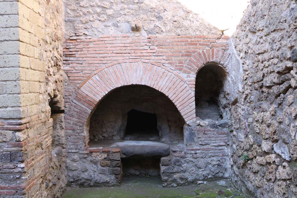 VII.1.46, Pompeii. December 2020. Looking north towards oven in kitchen area. Photo courtesy of Aude Durand.

