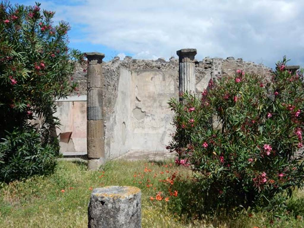 VII.7.2 Pompeii, May 2018. Looking north-west across peristyle “x”. Photo courtesy of Buzz Ferebee.



