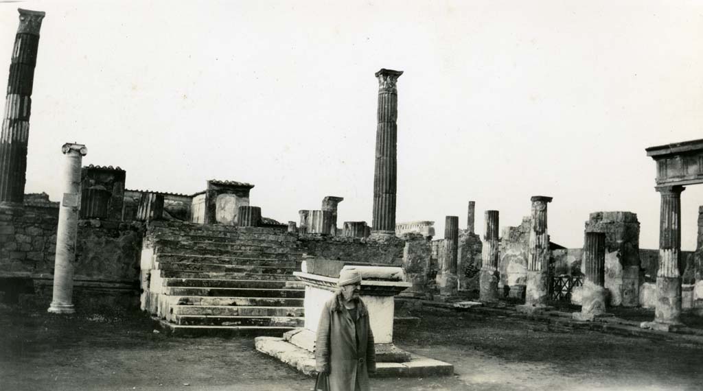VII.7.32 Pompeii. Looking north-east towards altar, podium and cella. Photo taken between 1900-1930,
 Photo by Esther Boise Van Deman (c) American Academy in Rome. VD_Archive_Ph_224.
