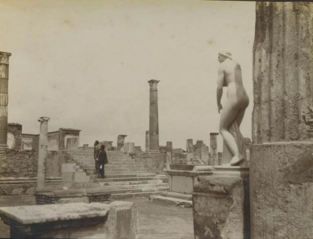 VII.7.32 Pompeii. 1905. 
Looking north-east towards steps from south portico near base with statue of Aphrodite. Photo courtesy of Rick Bauer. 
