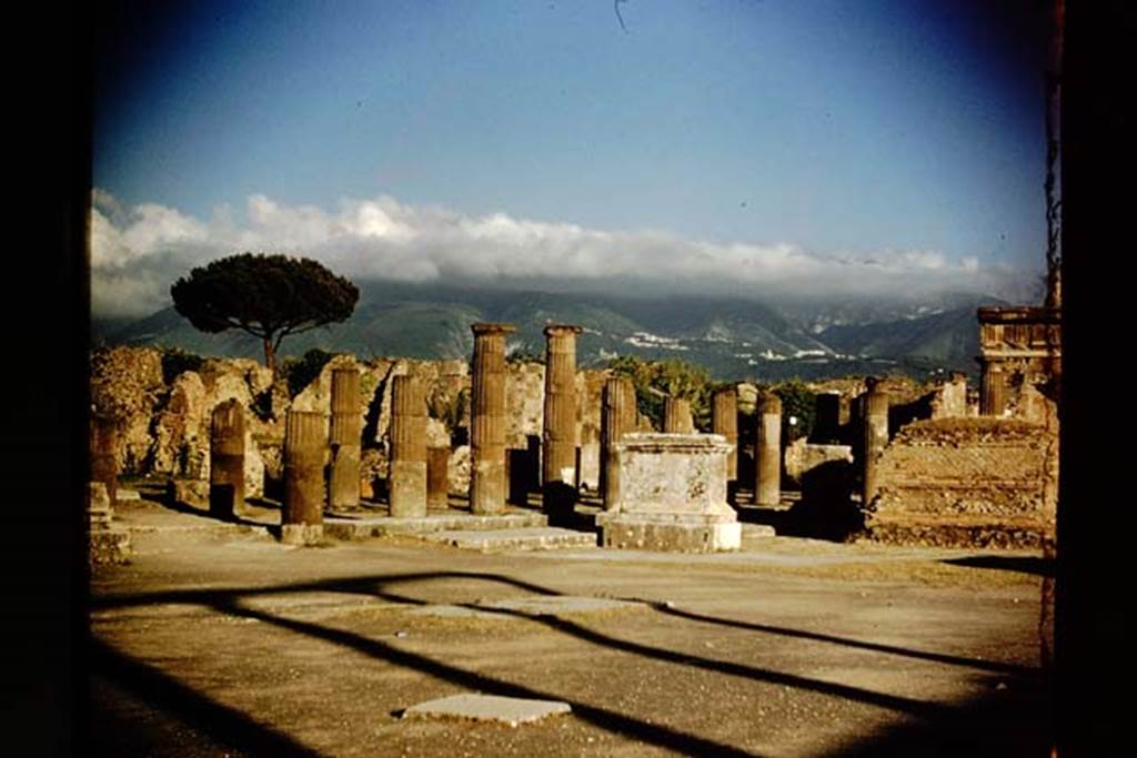 VII.8, Pompeii. 1959. Looking east towards south-east corner of Forum.
Photo by Stanley A. Jashemski.
Source: The Wilhelmina and Stanley A. Jashemski archive in the University of Maryland Library, Special Collections (See collection page) and made available under the Creative Commons Attribution-Non Commercial License v.4. See Licence and use details.
J59f0241
