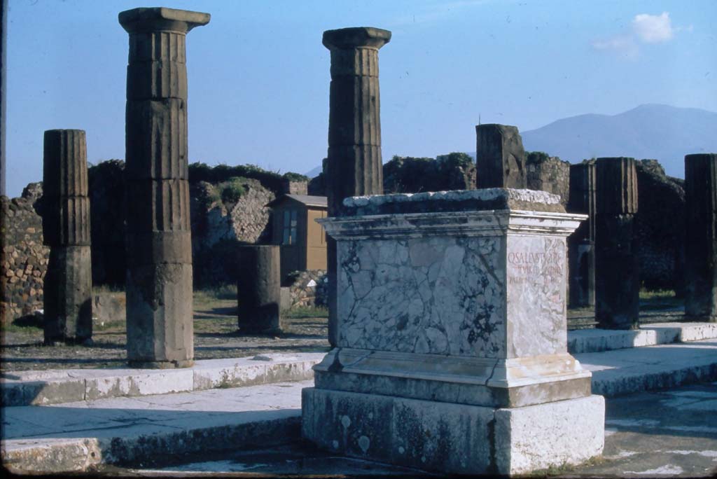 VII.8.00 Pompeii. 4th December 1971. Looking towards north and west side of marble base in south-east corner of Forum. 
Photo courtesy of Rick Bauer, from Dr George Fay’s slides collection.

