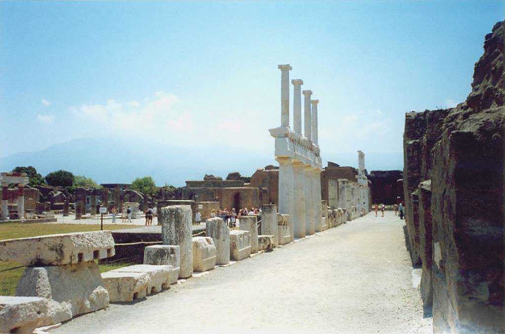 VII.8 Pompeii Forum. 1999. Looking south along the west side. Photo courtesy of Rick Bauer.