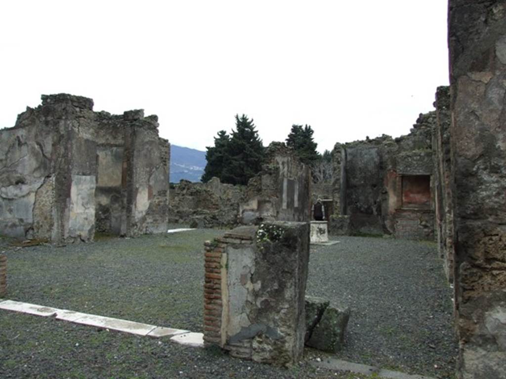 VII.14.5 Pompeii.  March 2009. Room 9. South Portico.  Looking south across the atrium.