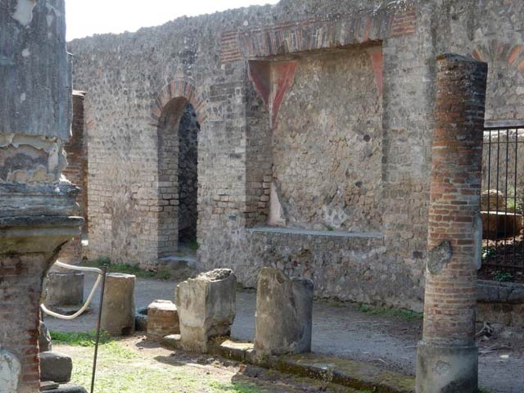 VIII.7.28, Pompeii. May 2015. South portico with the priest’s accommodation and large recess. 
Photo courtesy of Buzz Ferebee.


