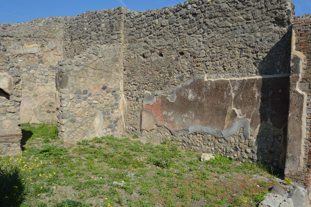 IX.3.14 Pompeii. October 2017. Looking towards doorway to room in north-east corner and towards east wall.
Foto Taylor Lauritsen, ERC Grant 681269 DCOR.

