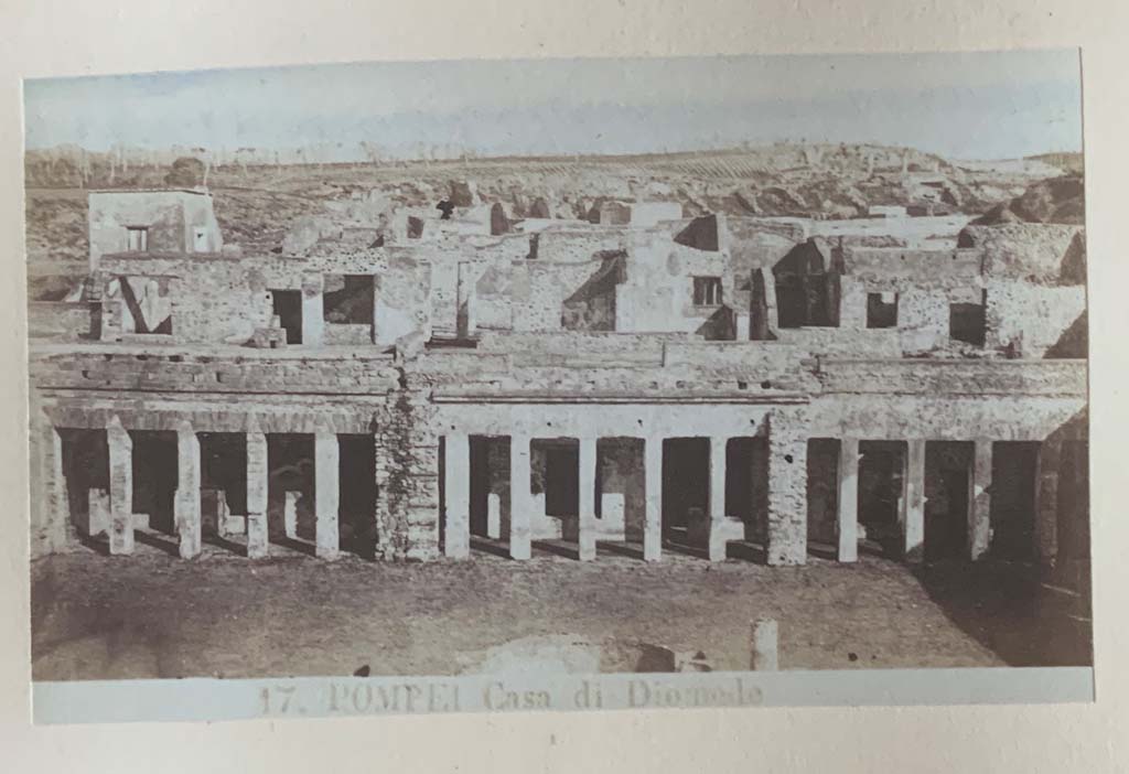 HGW24 Pompeii. From an Album dated 1882.
Looking east towards the large room/loggia on the upper floor, with rooms below. Photo courtesy of Rick Bauer.
