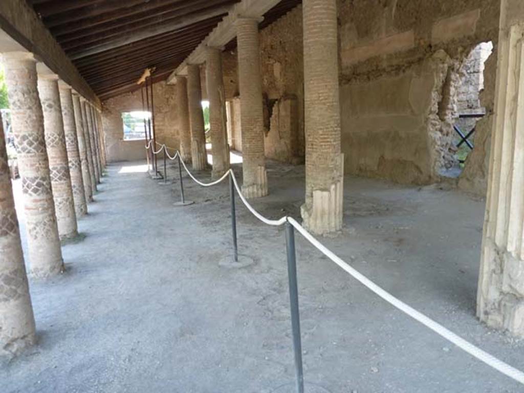 Villa of Mysteries, Pompeii. September 2015. Looking west along the two colonnades. 