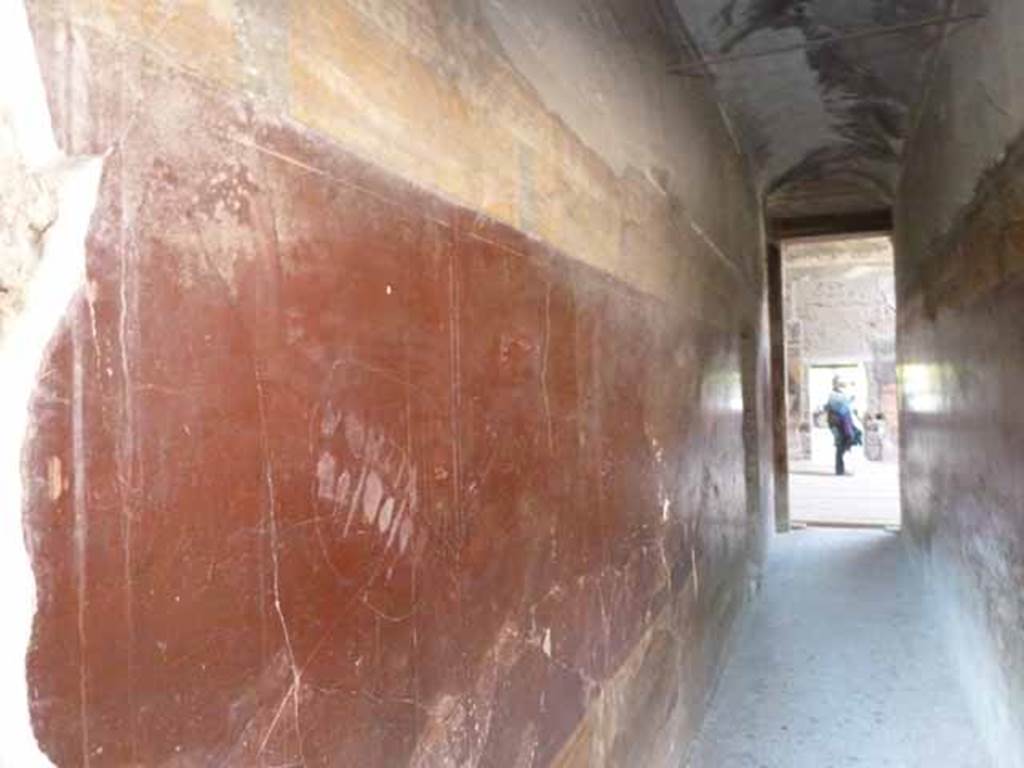 Villa of Mysteries, Pompeii. May 2010. Corridor F1, west wall. Looking north to room 64.