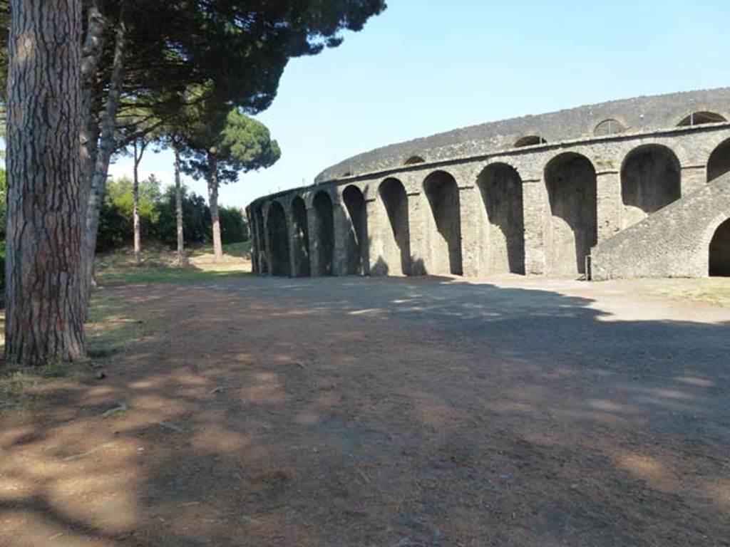 Piazzale Anfiteatro. June 2012. Looking east from southern end of Vicolo dellAnfiteatro, towards Amphitheatre. Photo courtesy of Michael Binns.

