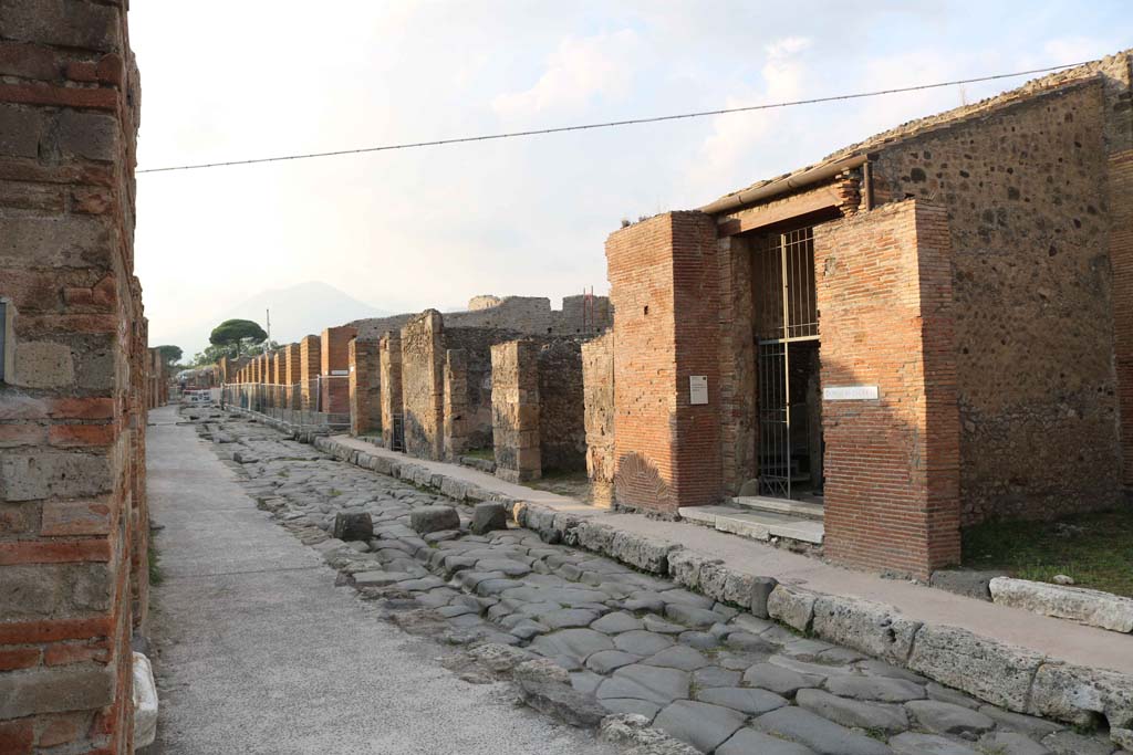 Via Stabiana, east side., Pompeii. September 2018. Looking north from IX.3.5, on right. Photo courtesy of Aude Durand.