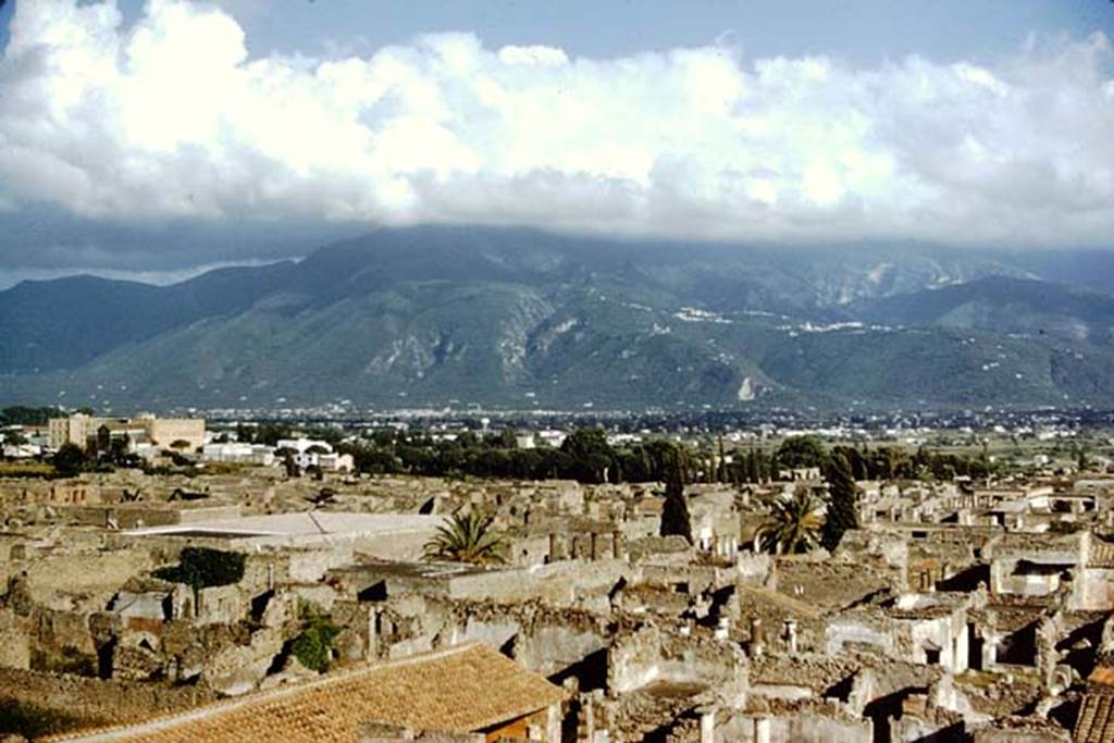 T11 Pompeii. Tower XI. 1959. Looking south-east towards modern Pompeii. Photo by Stanley A. Jashemski.
Source: The Wilhelmina and Stanley A. Jashemski archive in the University of Maryland Library, Special Collections (See collection page) and made available under the Creative Commons Attribution-Non Commercial License v.4. See Licence and use details.
J59f0598
