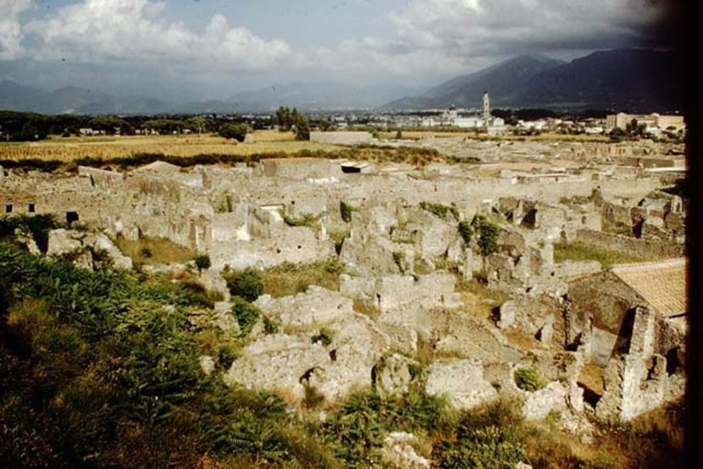 T11 Pompeii. Tower XI. 1959. Looking SE across VI.9, VI.11 and VI.15. Photo by Stanley A. Jashemski.
Source: The Wilhelmina and Stanley A. Jashemski archive in the University of Maryland Library, Special Collections (See collection page) and made available under the Creative Commons Attribution-Non Commercial License v.4. See Licence and use details.
J59f0581
