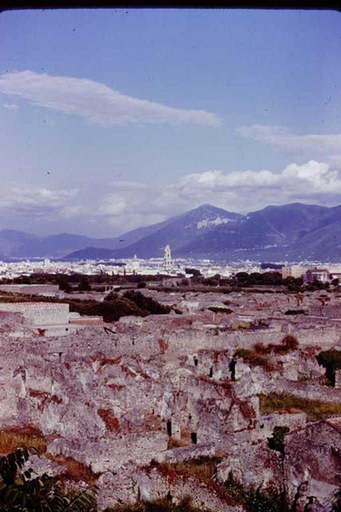T11 Pompeii. Tower XI. 1978. Looking south-east. Photo by Stanley A. Jashemski.   
Source: The Wilhelmina and Stanley A. Jashemski archive in the University of Maryland Library, Special Collections (See collection page) and made available under the Creative Commons Attribution-Non Commercial License v.4. See Licence and use details. J78f0193
