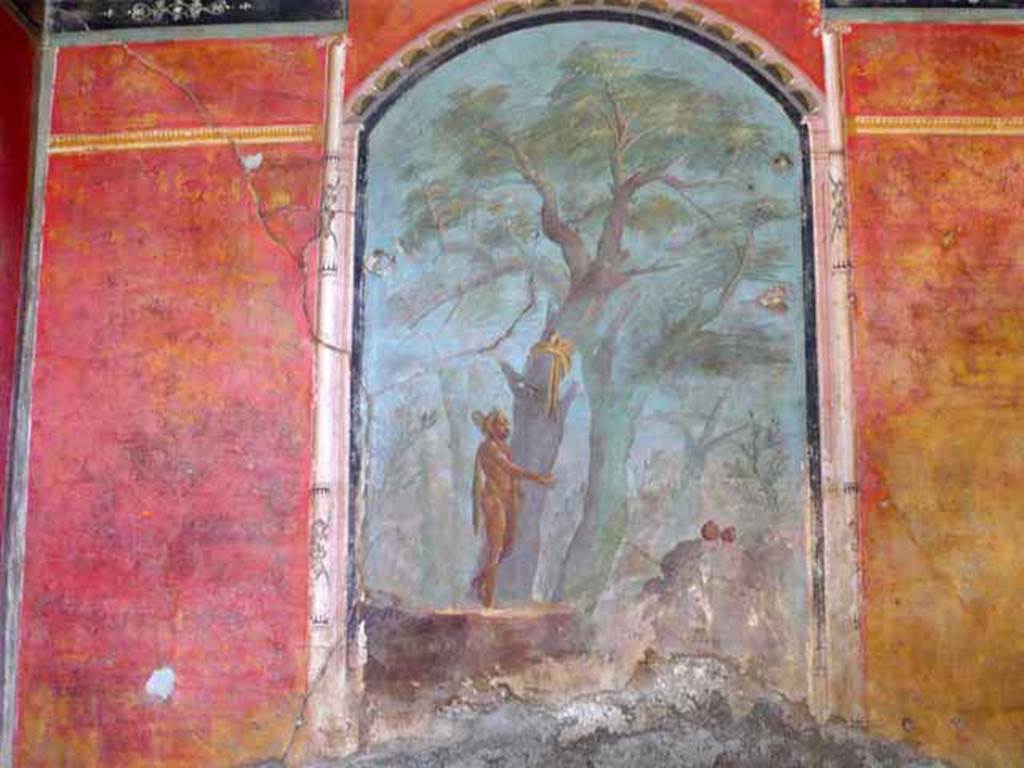 Oplontis, May 2011. Room 8, wall painting of Hercules in the Garden of the Hesperides in niche on the east wall of the caldarium. Photo courtesy of Buzz Ferebee.
