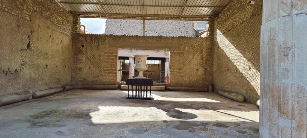 Oplontis Villa of Poppea, January 2023. Room 21, looking south in large salon. Photo courtesy of Miriam Colomer.