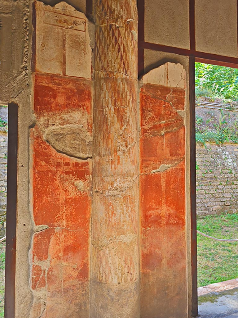Oplontis Villa of Poppea, October 2023. 
Room 24, detail of interior half-column embedded into the wall. Photo courtesy of Giuseppe Ciaramella. 
