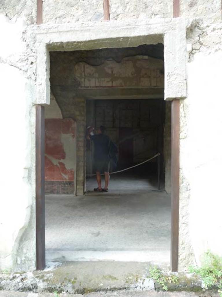 Oplontis, September 2015. Portico 24/Peristyle 59, looking north through doorway towards doorway to room 41.