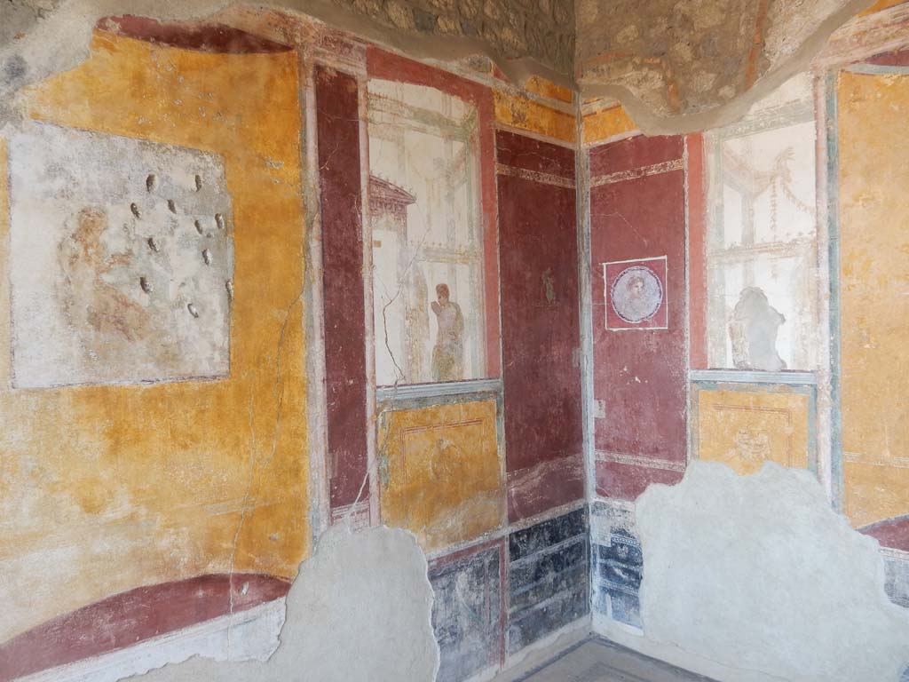 Stabiae, Villa Arianna, June 2019. Room 7, east wall and south-east corner. Photo courtesy of Buzz Ferebee.