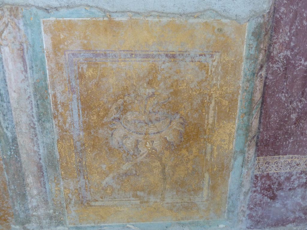 Stabiae, Villa Arianna, September 2015. Room 7, detail of painted panel from lower west end of south wall
